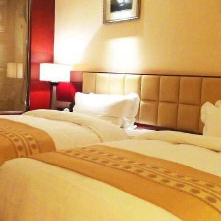 Chengdu Yinsheng International Hotel Supoqiao Екстер'єр фото