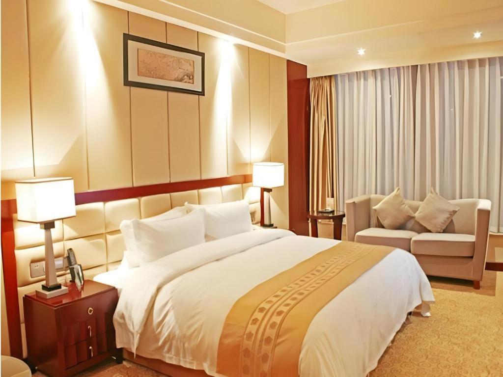 Chengdu Yinsheng International Hotel Supoqiao Екстер'єр фото
