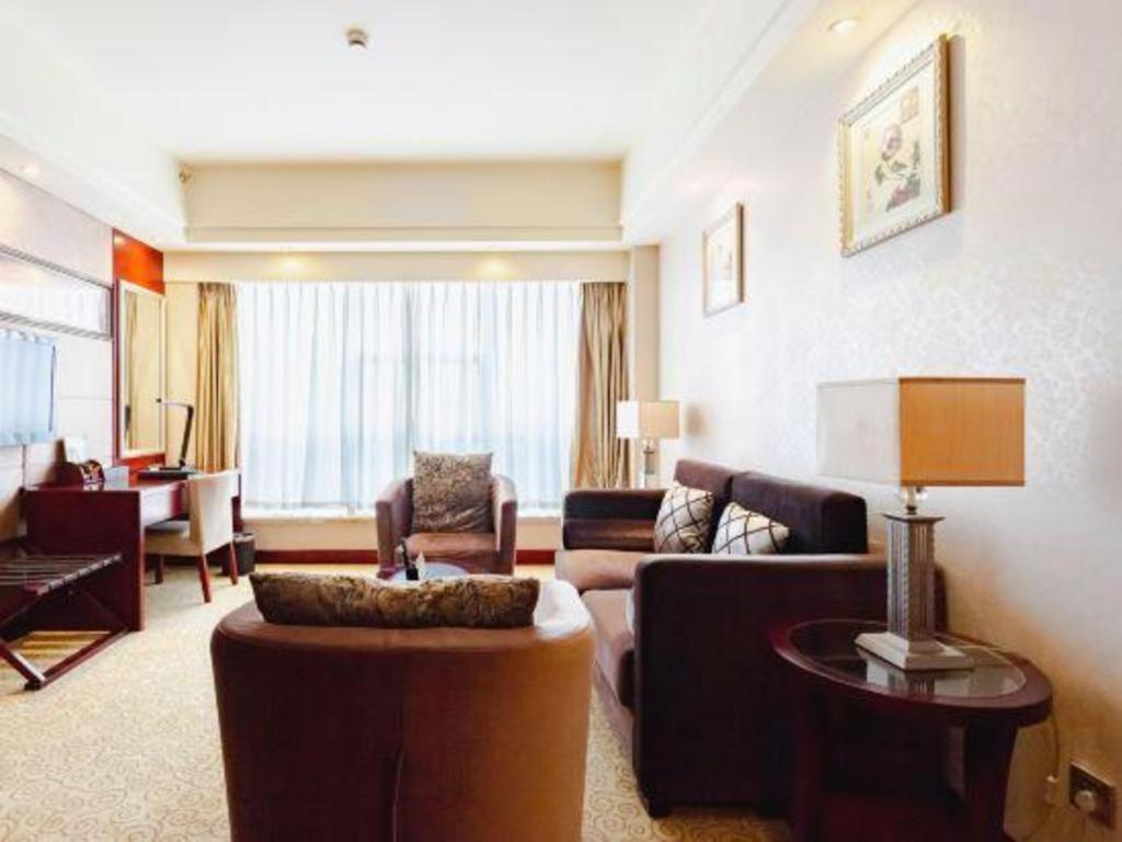 Chengdu Yinsheng International Hotel Supoqiao Екстер'єр фото
