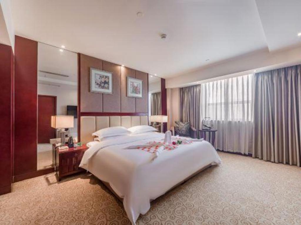 Chengdu Yinsheng International Hotel Supoqiao Екстер'єр фото