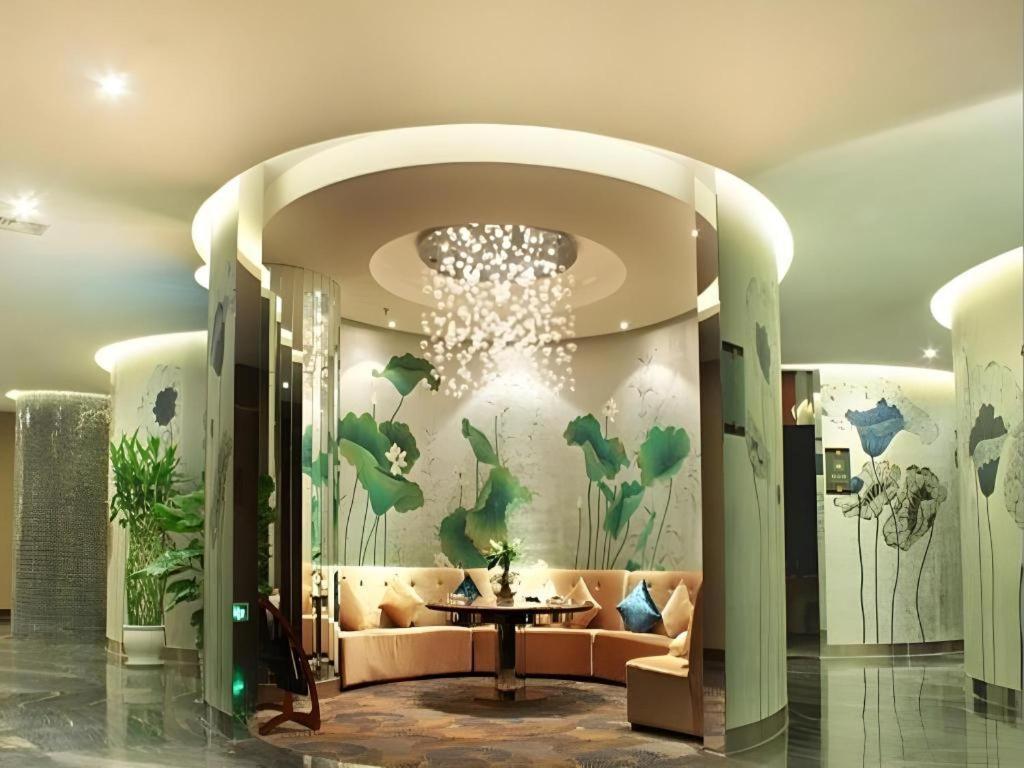 Chengdu Yinsheng International Hotel Supoqiao Екстер'єр фото