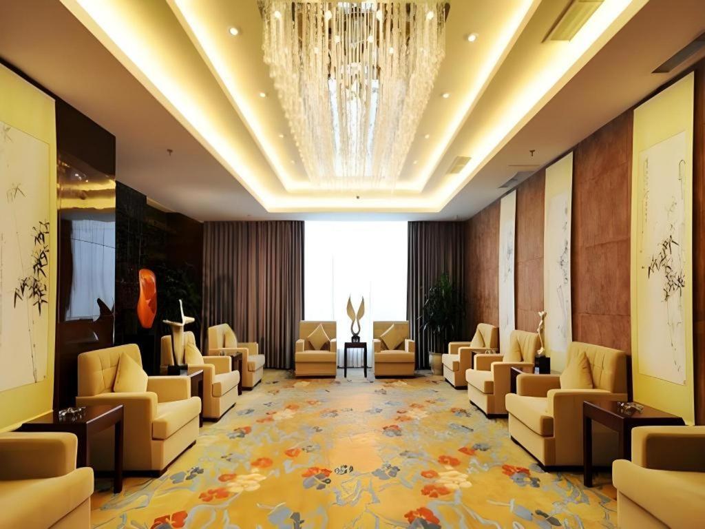 Chengdu Yinsheng International Hotel Supoqiao Екстер'єр фото