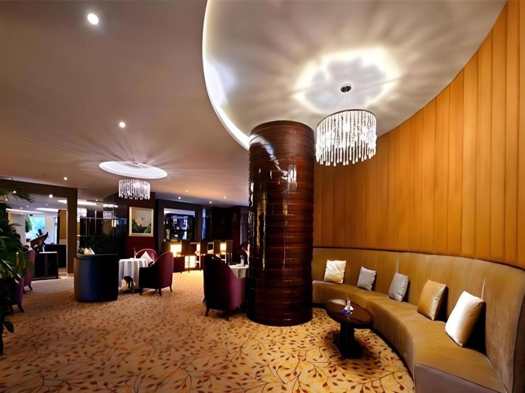 Chengdu Yinsheng International Hotel Supoqiao Екстер'єр фото
