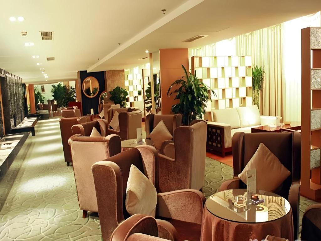 Chengdu Yinsheng International Hotel Supoqiao Екстер'єр фото